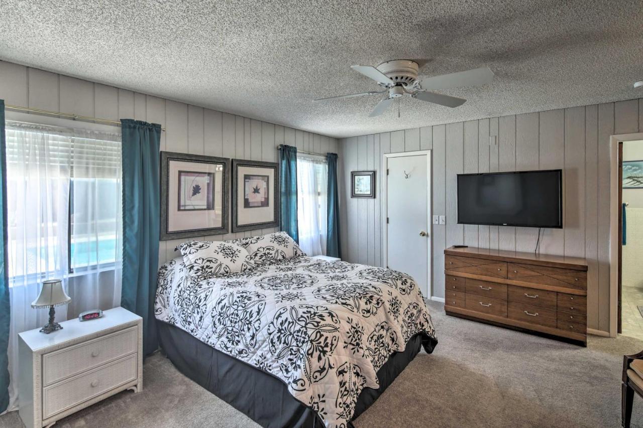 Lake Havasu Home With Pool - 2 Miles To Waterfront! Лейк Хавасу Сити Екстериор снимка